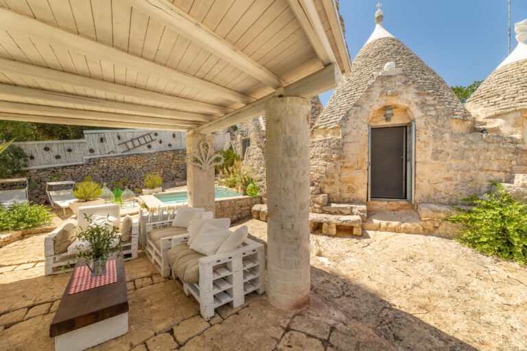 Villa Trullo Bianco