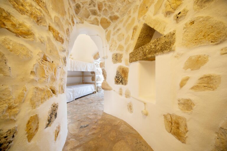 Prestige pool trullo