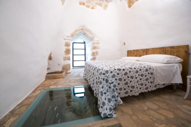 Prestige pool trullo