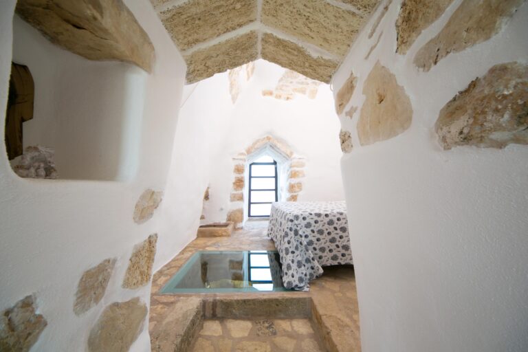 Prestige pool trullo