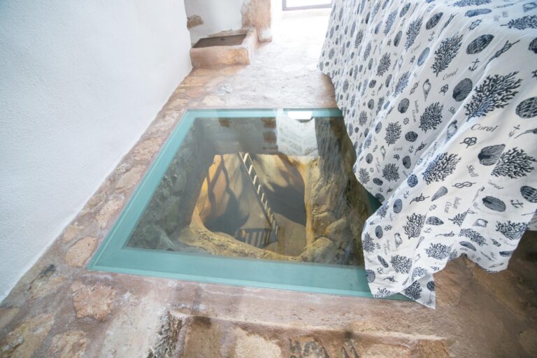 Prestige pool trullo