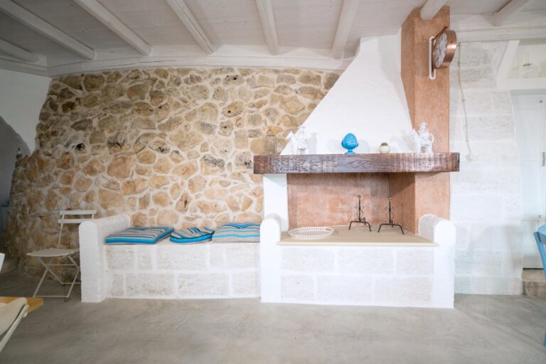 Prestige pool trullo