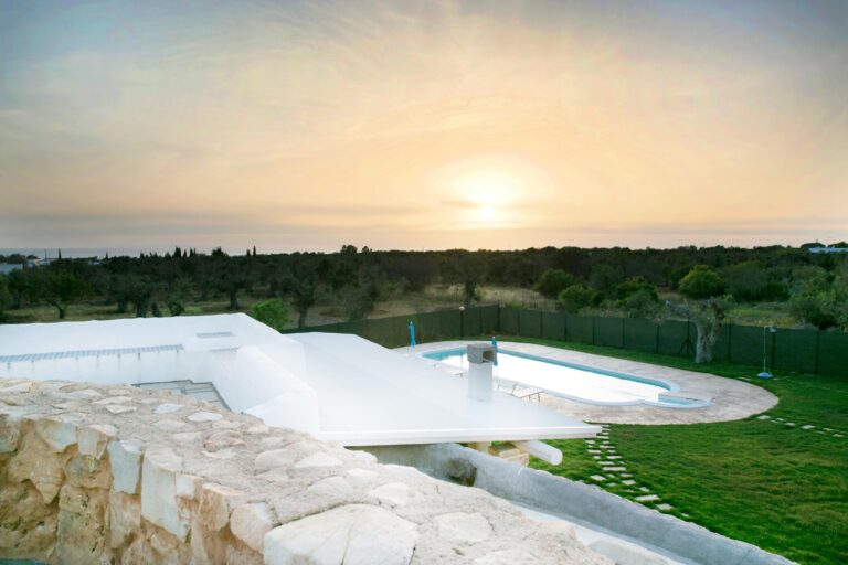 Prestige pool trullo