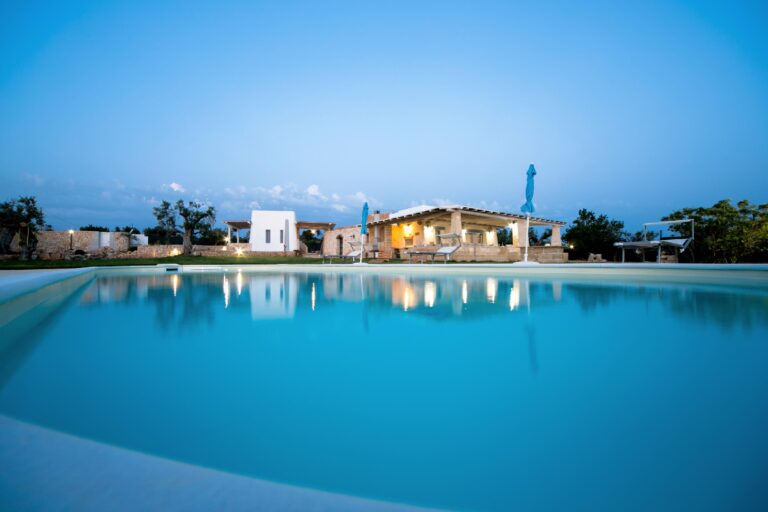 Prestige pool trullo