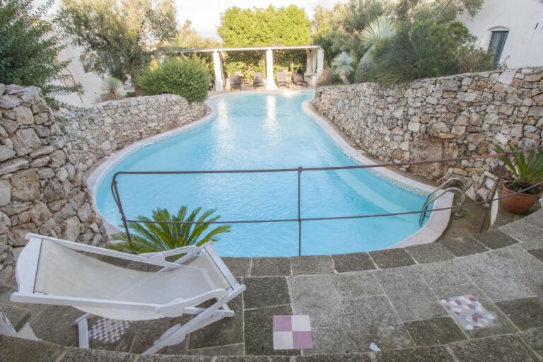 Tia pool studio