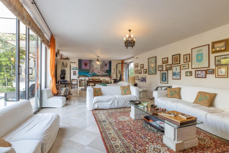 Apulia Honor Palace